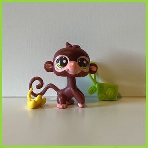 RARE Littlest pet shop play time with mommy monkey #2670